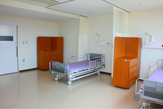 介護老人保健施設 四街道徳洲苑　療養室（4人部屋）